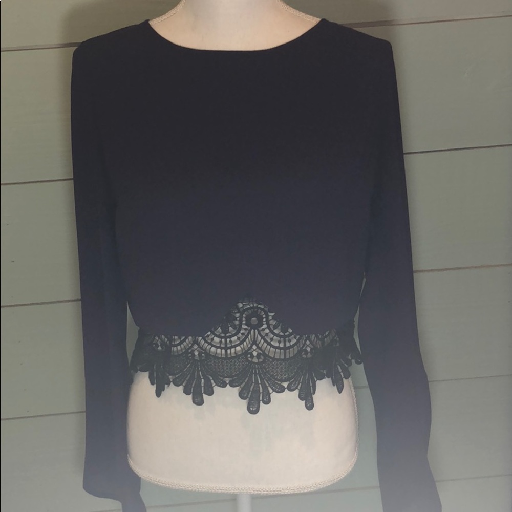 Lulumari cropped top